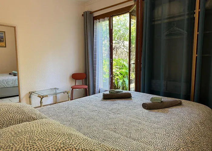 Les Jardins De La Favière Villa *